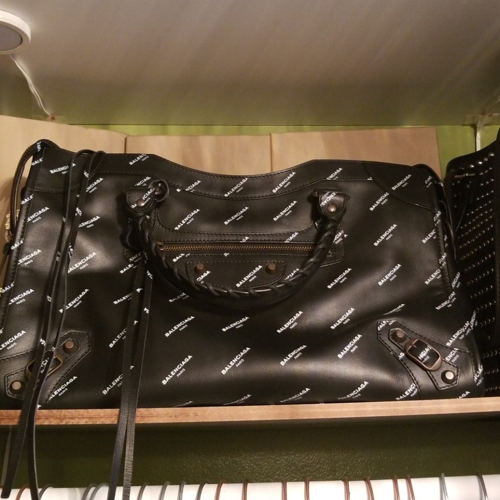 SOLD ON I G Balenciaga bag - Picture 5 of 8